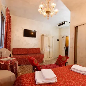 Konukevi Casa Martini, Venedik